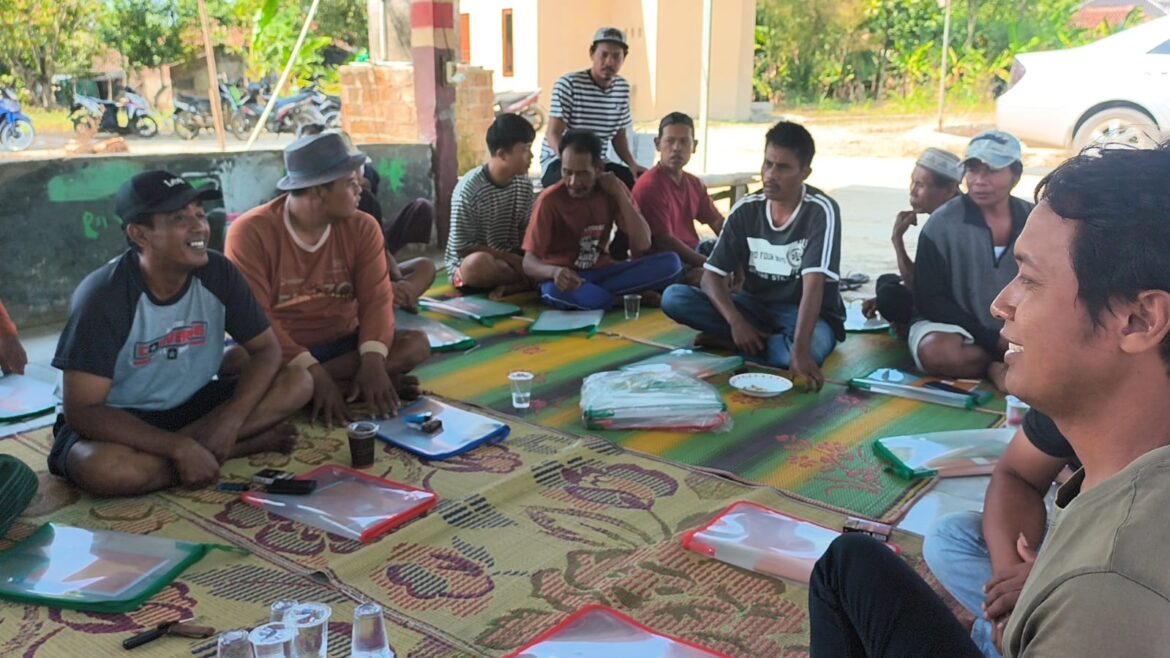 Dukung Produktivitas Pertanian, TMMD ke-129 Kodim 0620/Kab. Cirebon dan Dinas Pertanian Bekali Petani Luwung Kencana Teknik Pengendalian Hama Tikus pada Lahan Padi