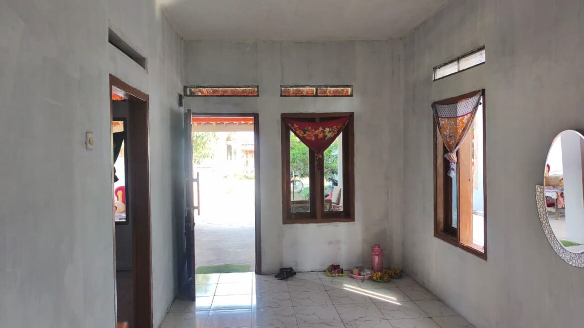 Rehab RTLH Ibu Warsiyem Rampung, Rumah Kedua Sasaran TMMD ke-129 Kodim 0620/Kabupaten Cirebon Berhasil Diselesaikan